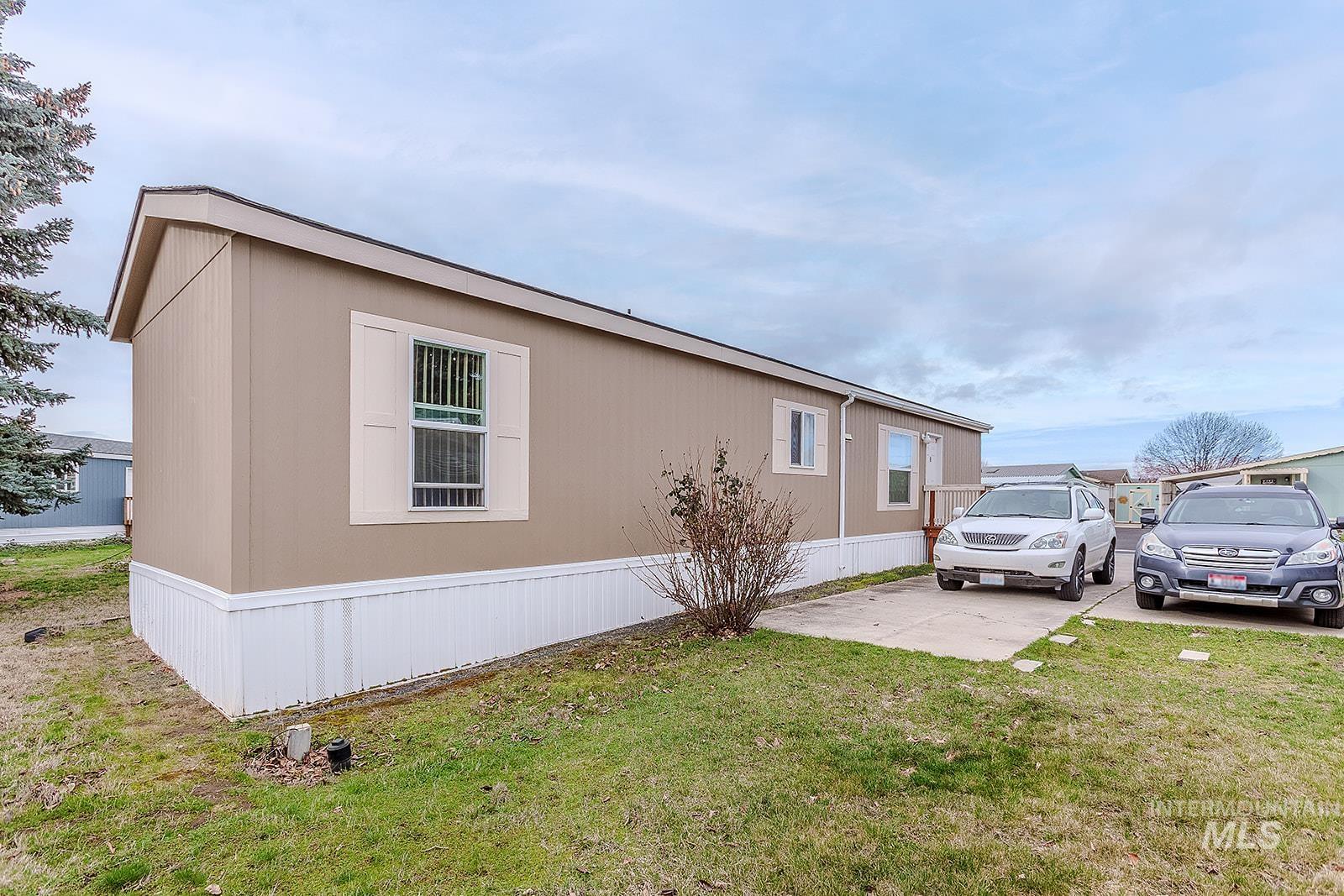 2015 6th Ave Property Photo 3