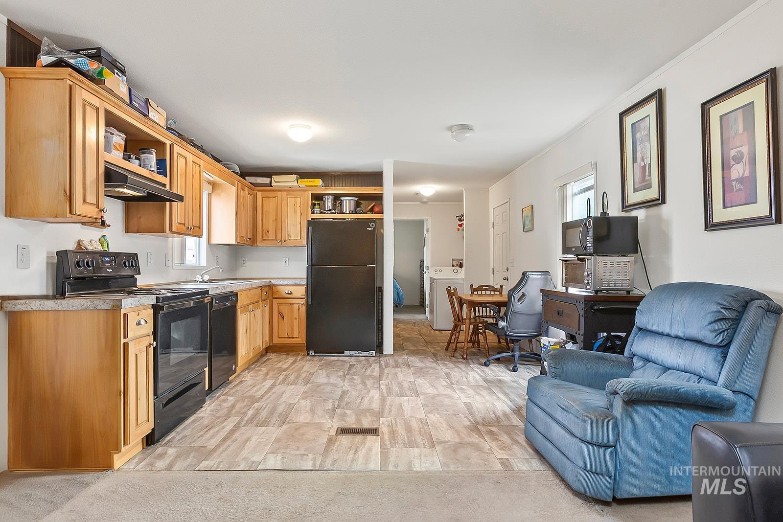 2015 6th Ave Property Photo 9