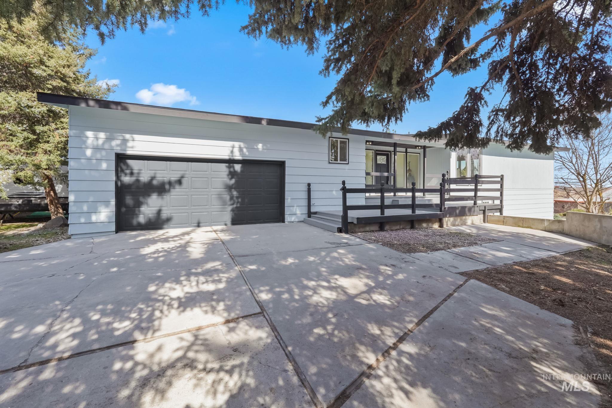 22168 Rio Vista Drive Property Photo