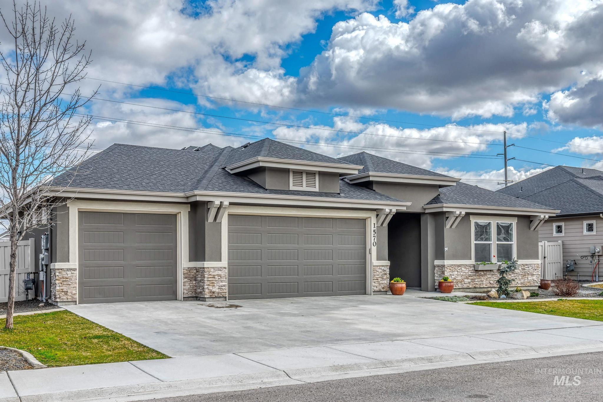 1570 Shoal Point Property Photo