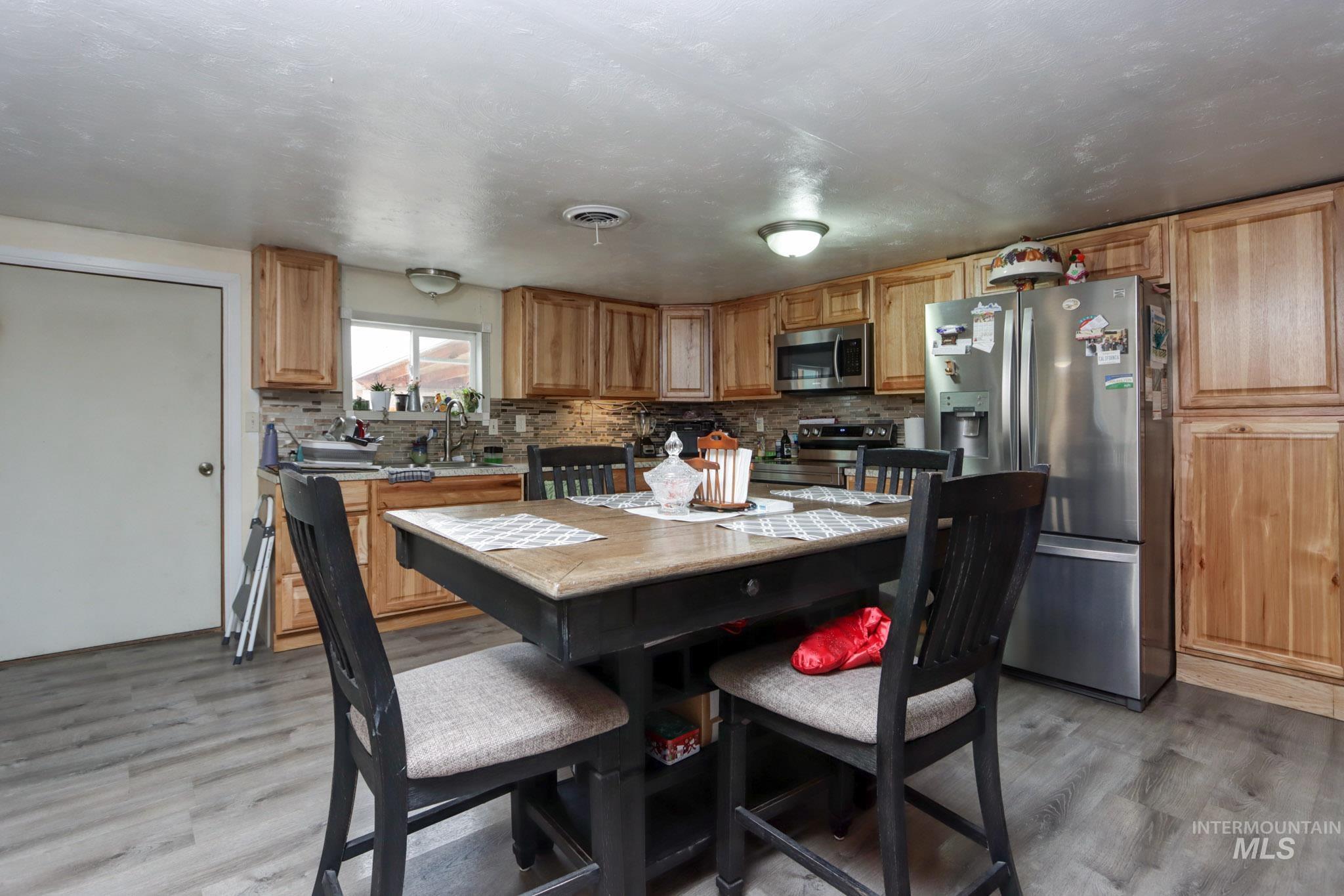 801 Thrifty Way Property Photo 12