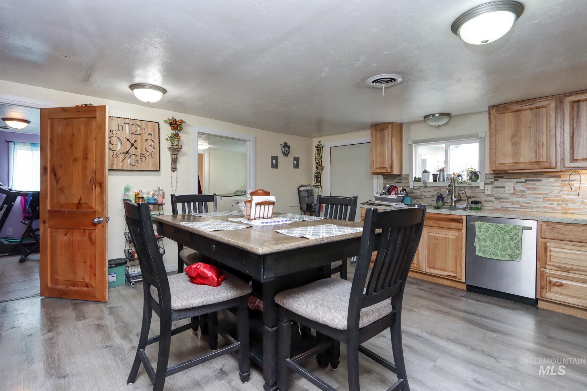 801 Thrifty Way Property Photo 14