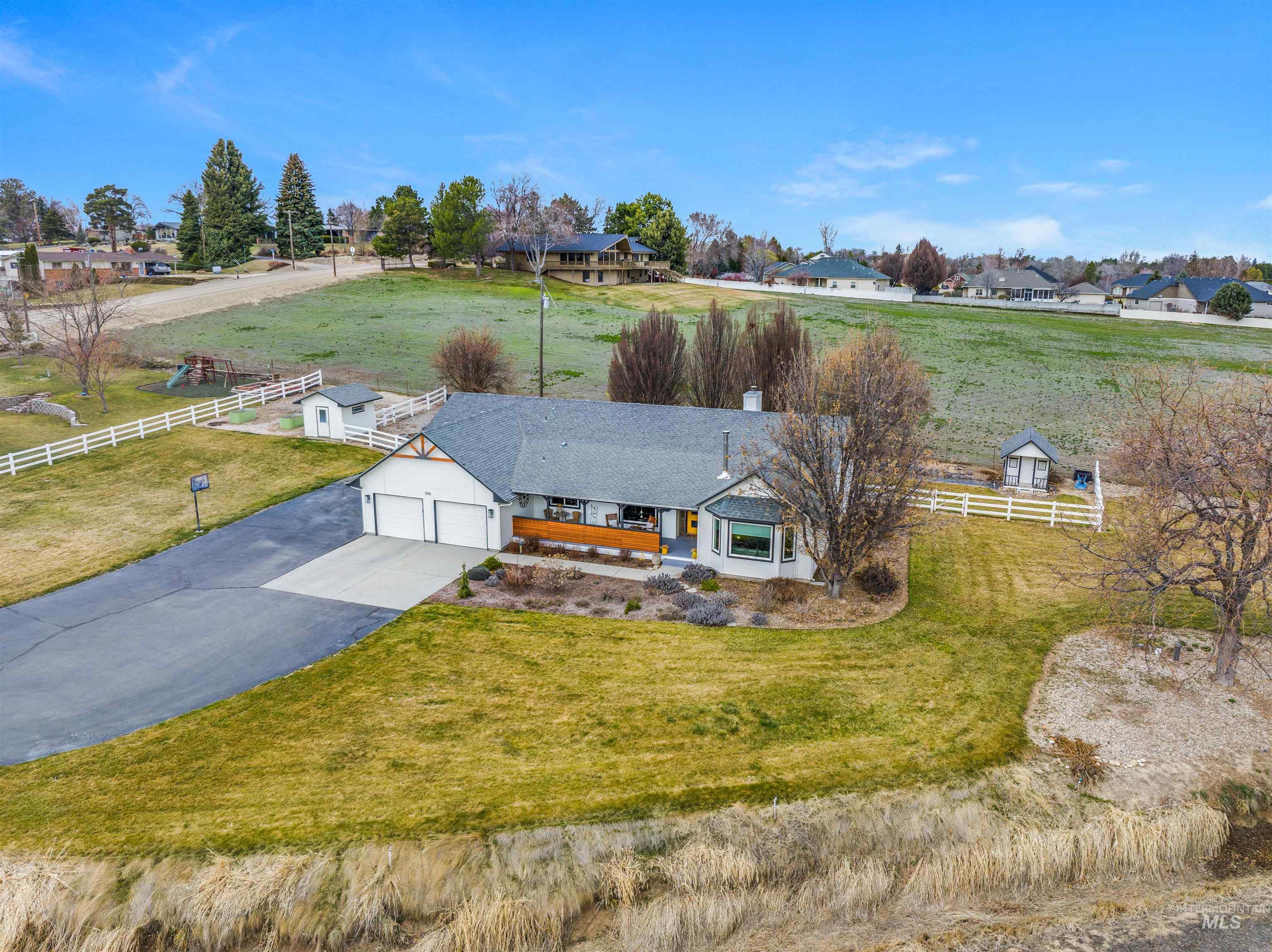 5118 Sunny Ridge Rd Property Photo