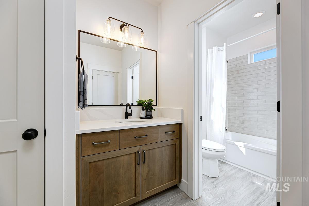 6889 Saddle Bred Way Property Photo 33