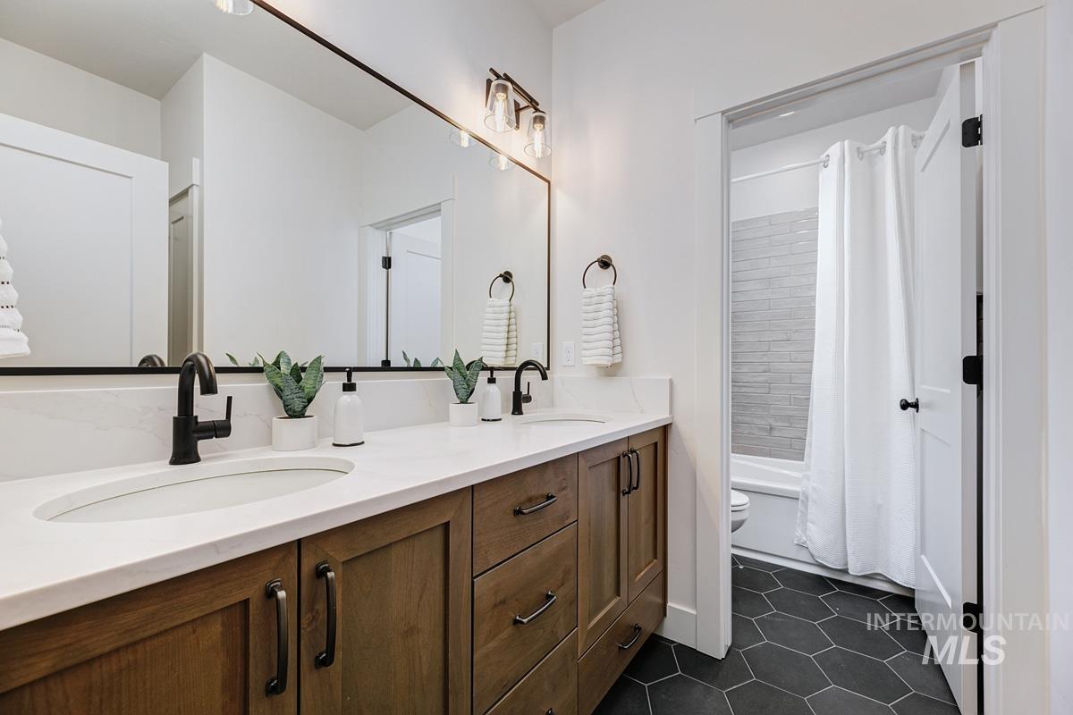 6889 Saddle Bred Way Property Photo 35