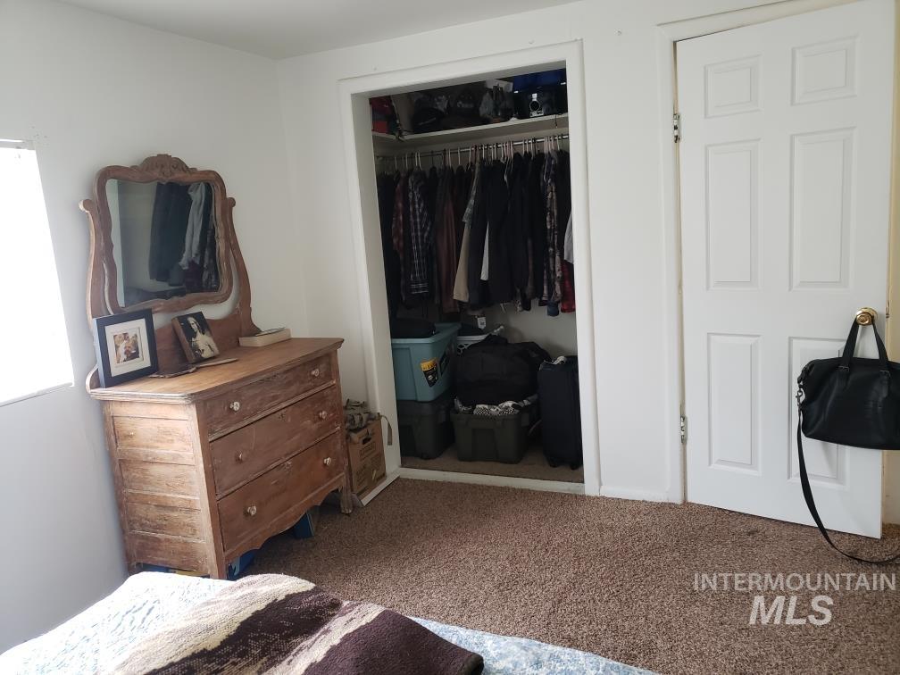 205 W Adams St Property Photo 12