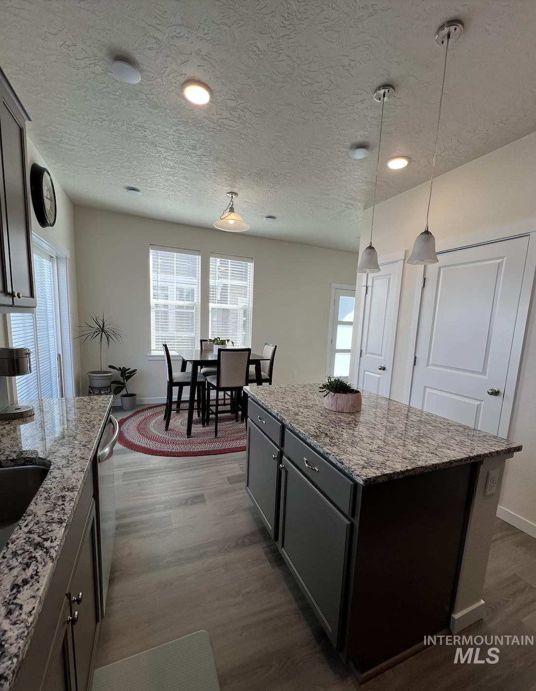 5849 S Carlburg Ln Property Photo 12
