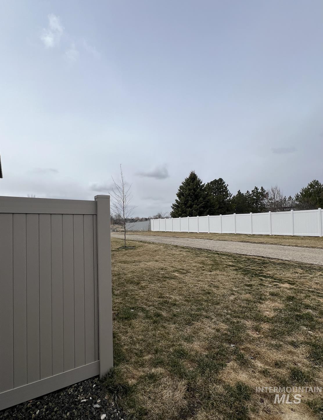 5849 S Carlburg Ln Property Photo 35