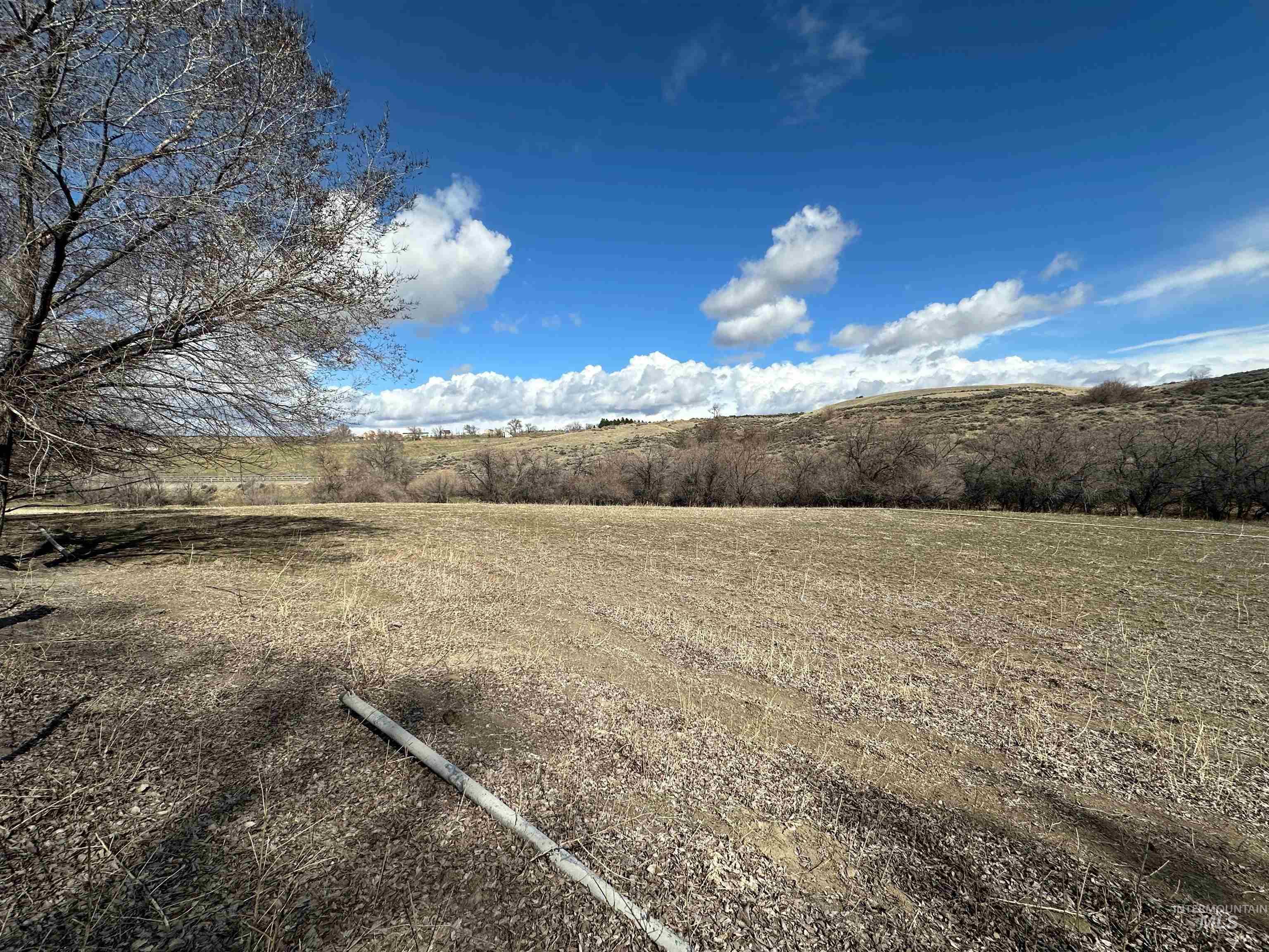 2457 E Pasadena Valley Rd Property Photo