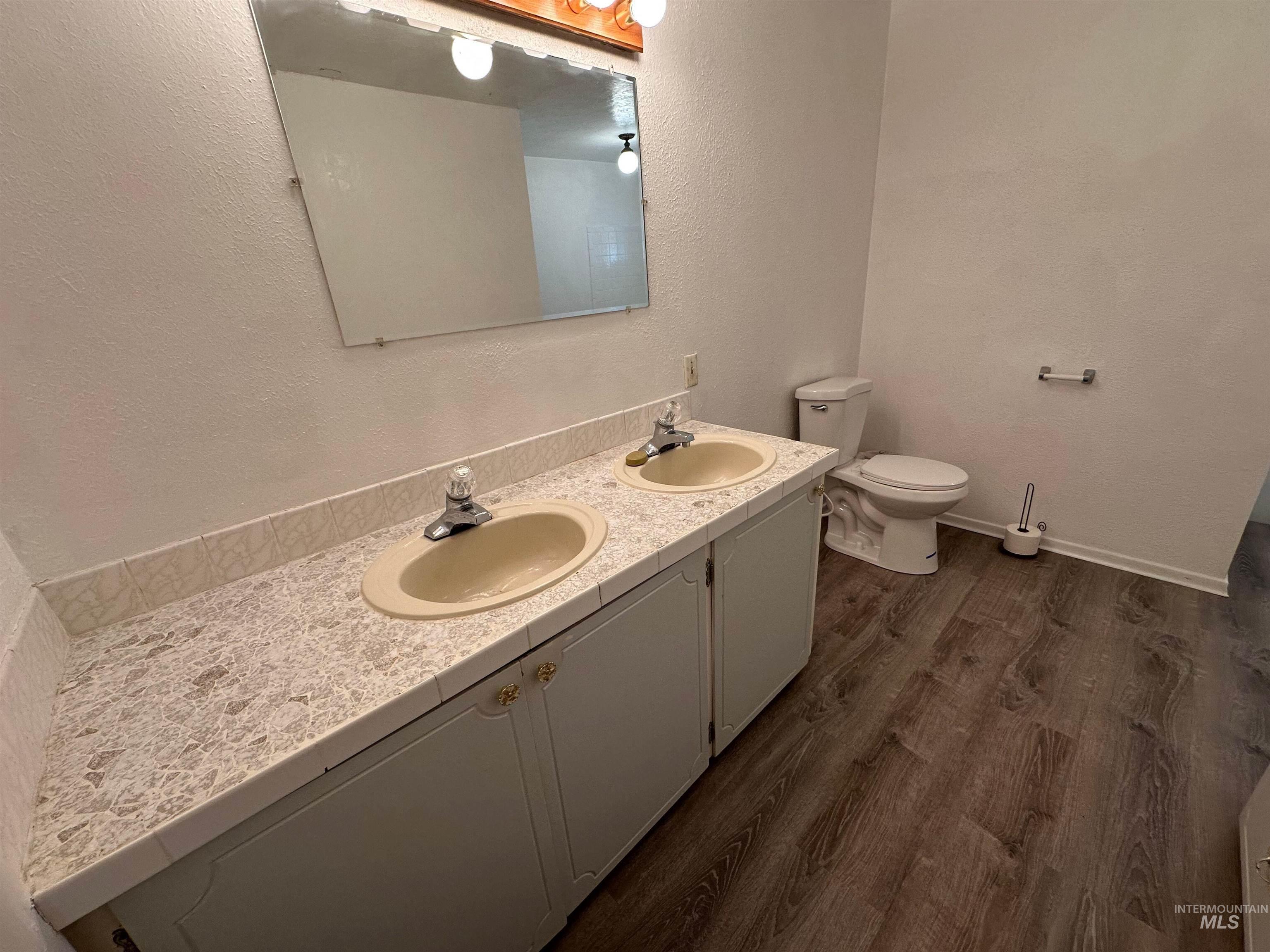 2891 E Murphy Springs Rd Property Photo 21