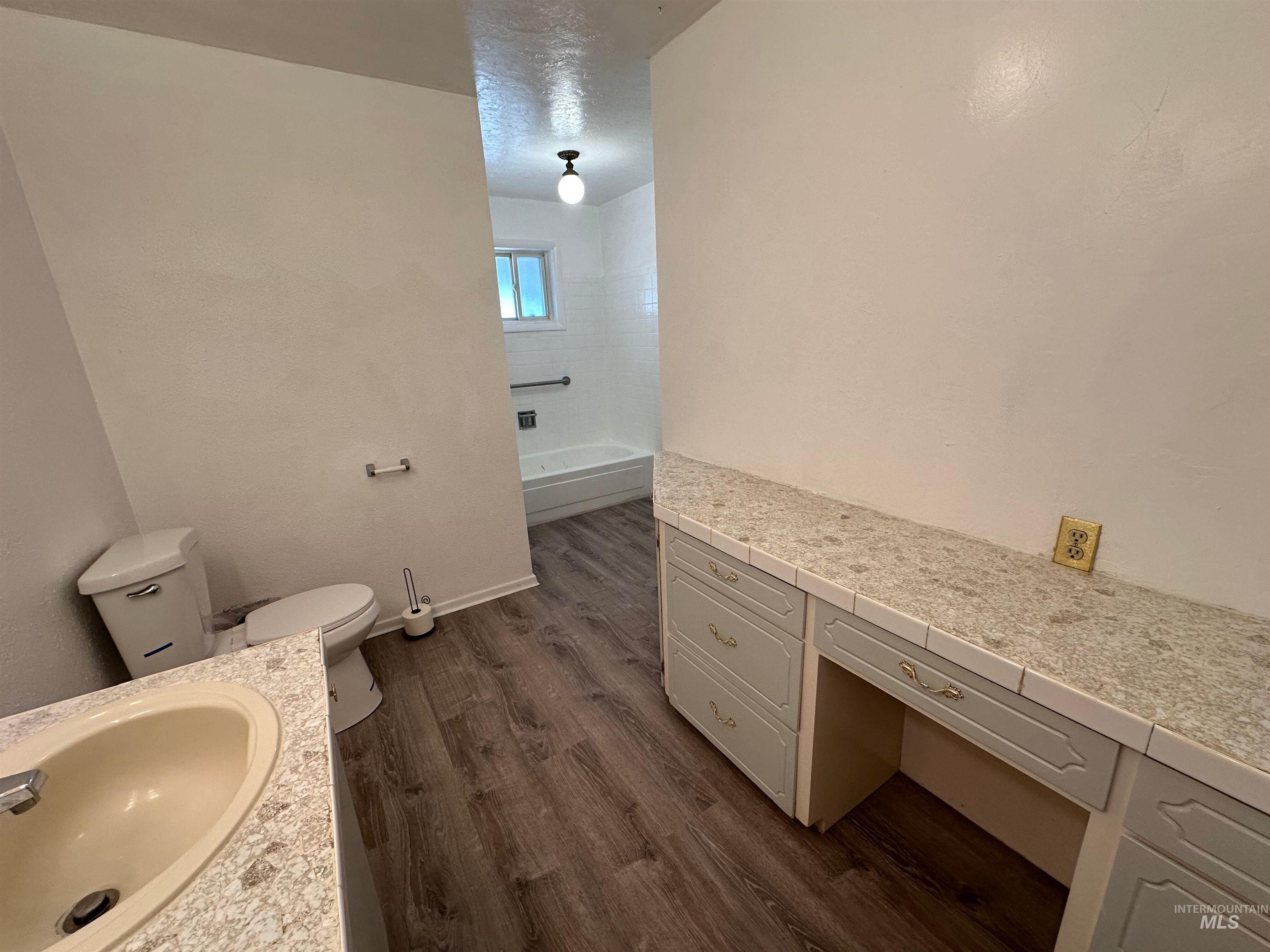 2891 E Murphy Springs Rd Property Photo 22