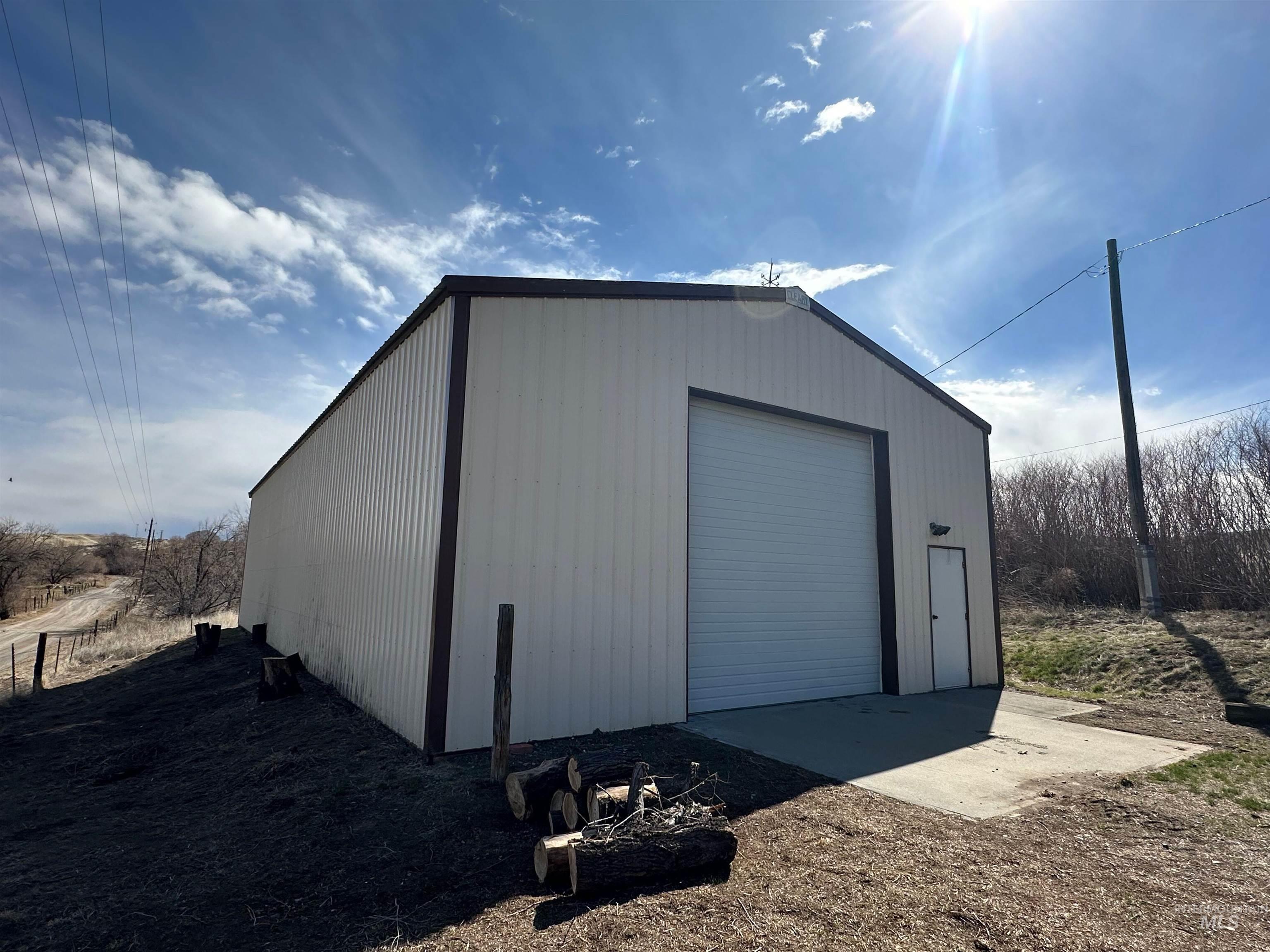 2891 E Murphy Springs Rd Property Photo 29