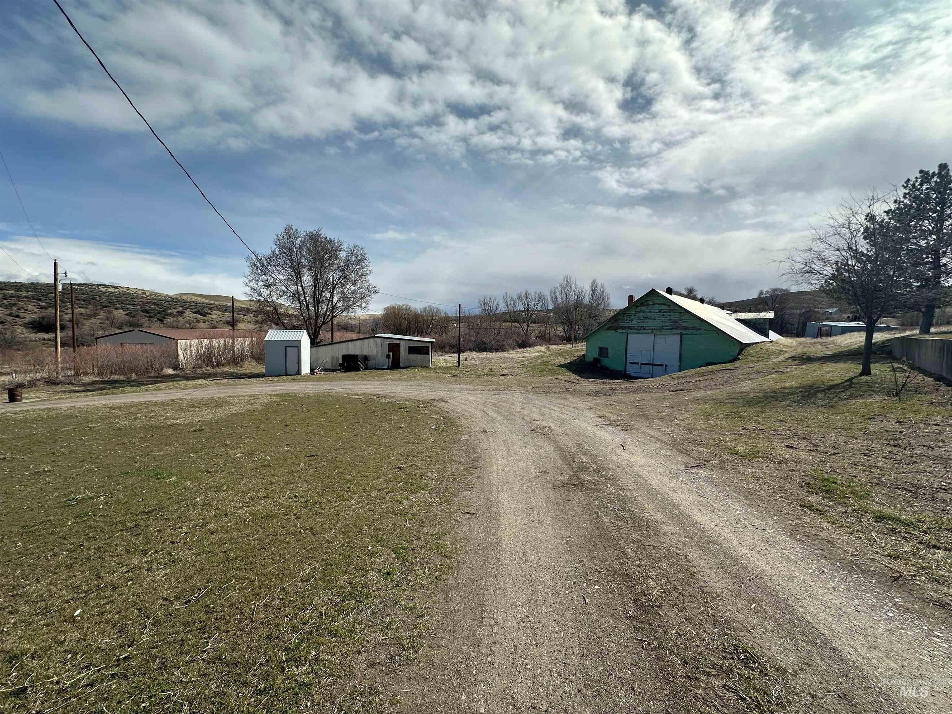 2891 E Murphy Springs Rd Property Photo 36