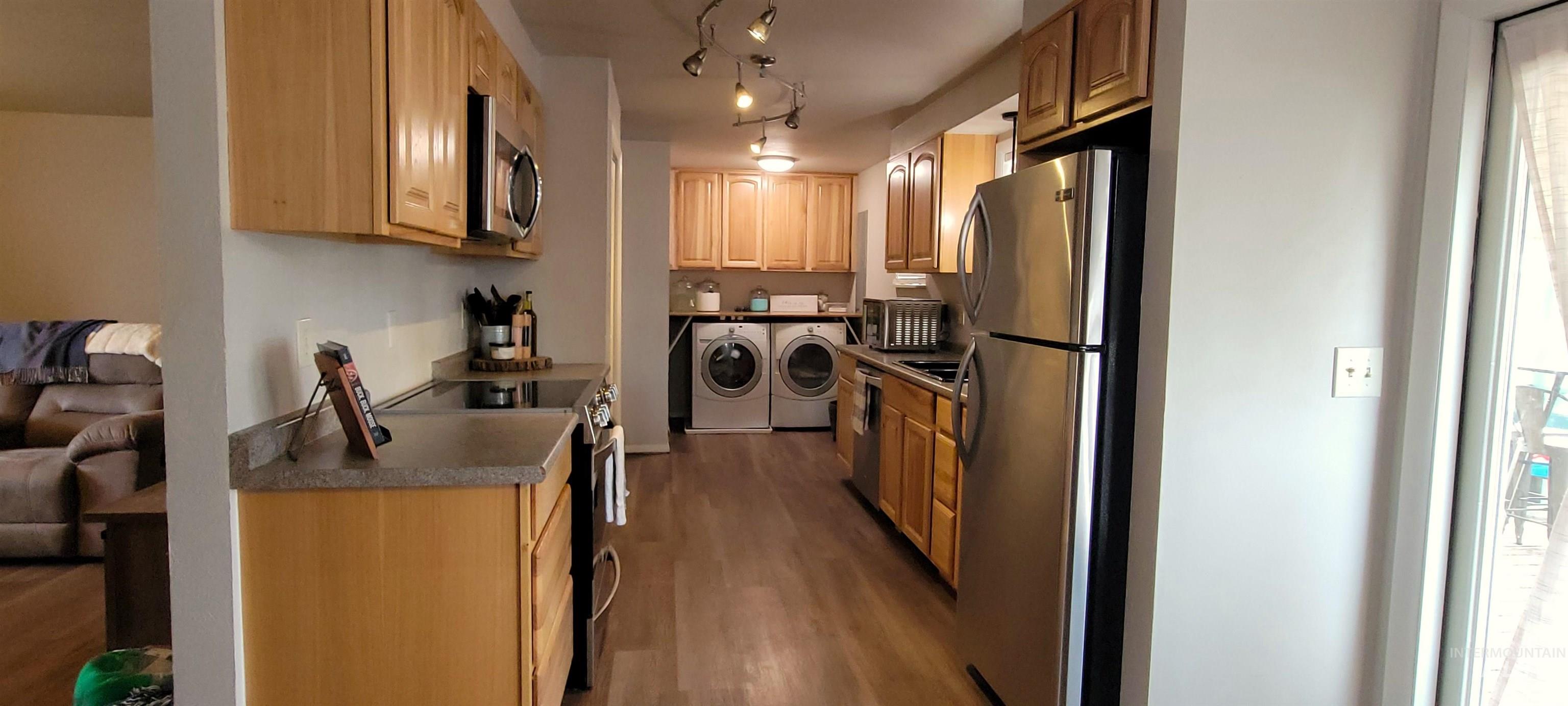 202 N Kuhl St Property Photo 13