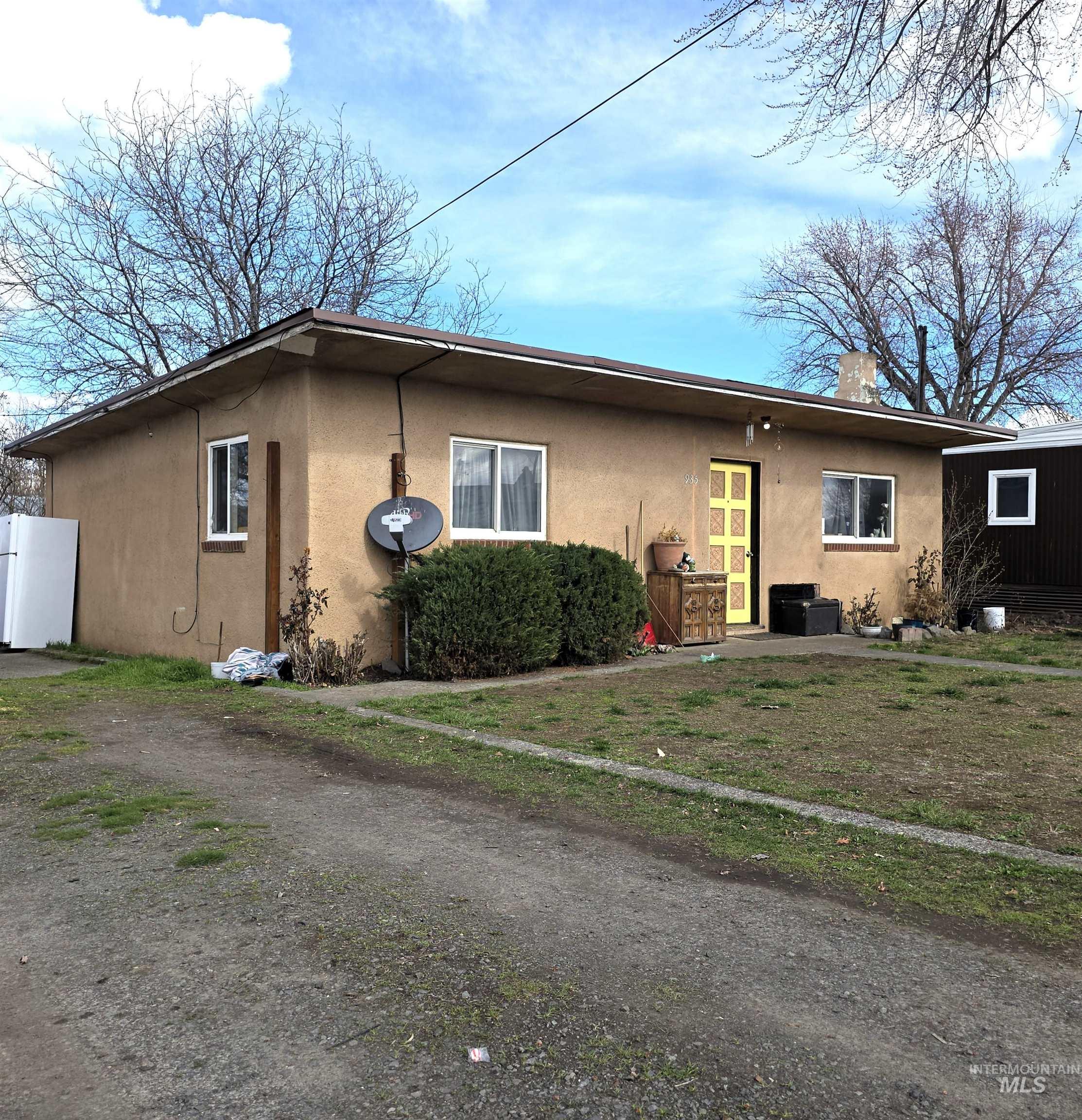 935 Preston Ave Property Photo 1