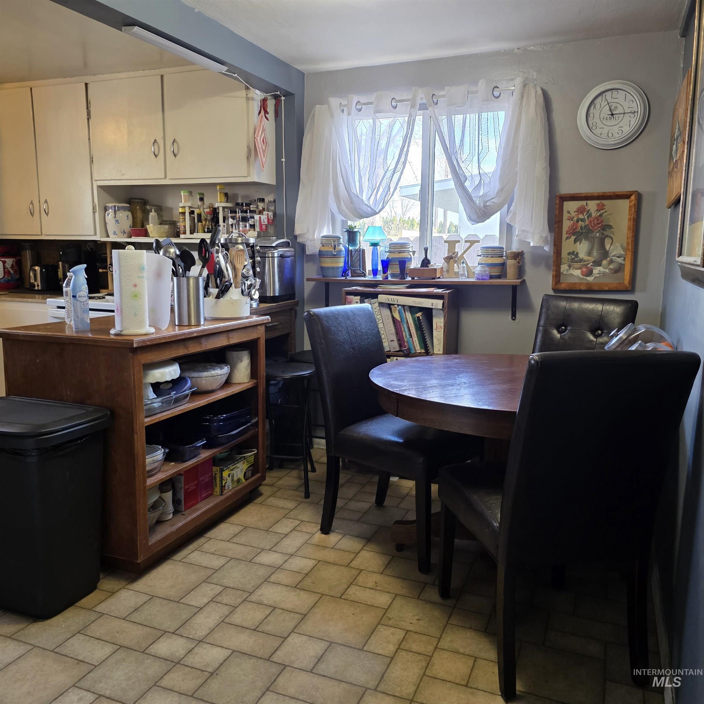 935 Preston Ave Property Photo 12