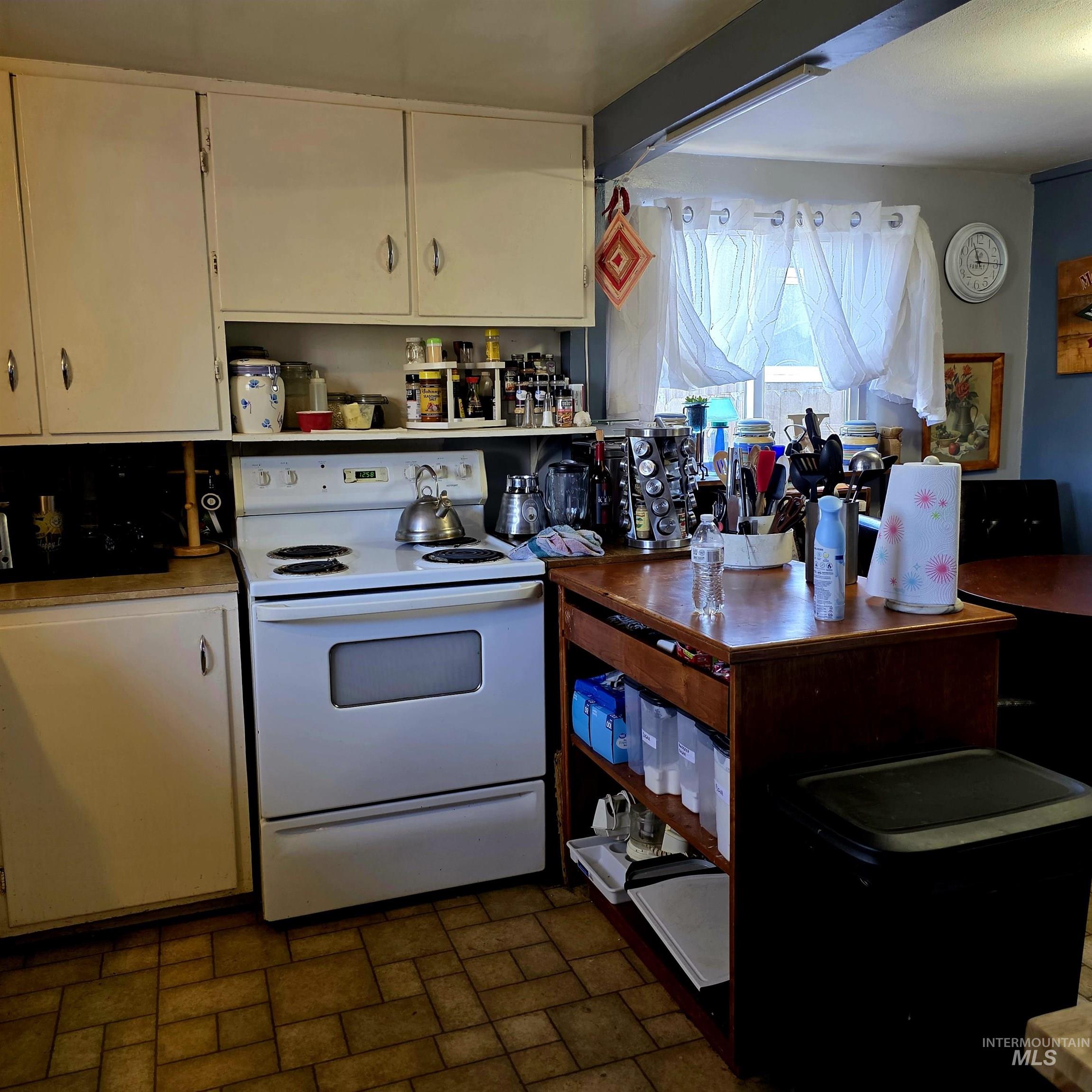 935 Preston Ave Property Photo 17