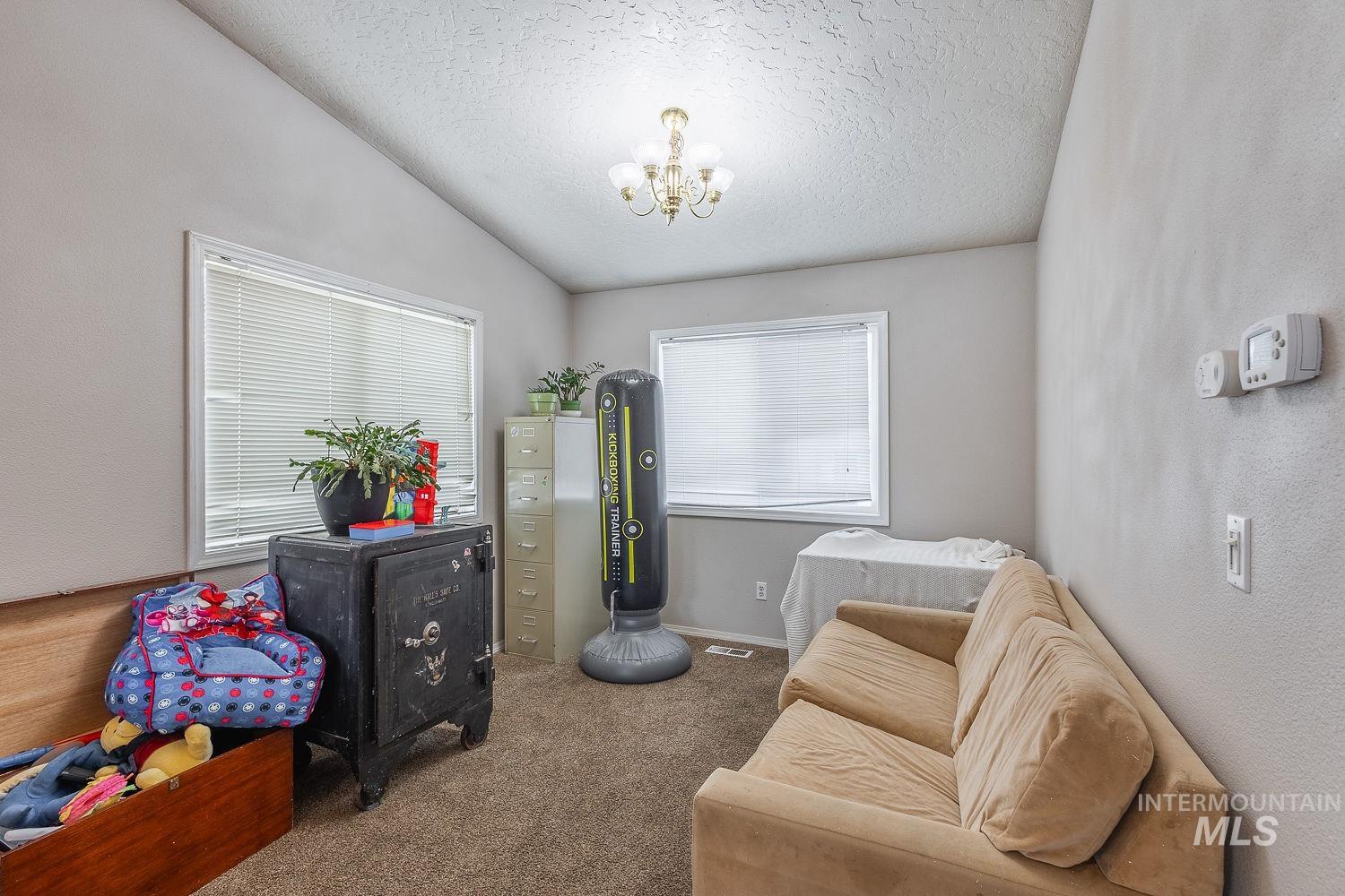 2909 Myrtlewood Way Property Photo 13
