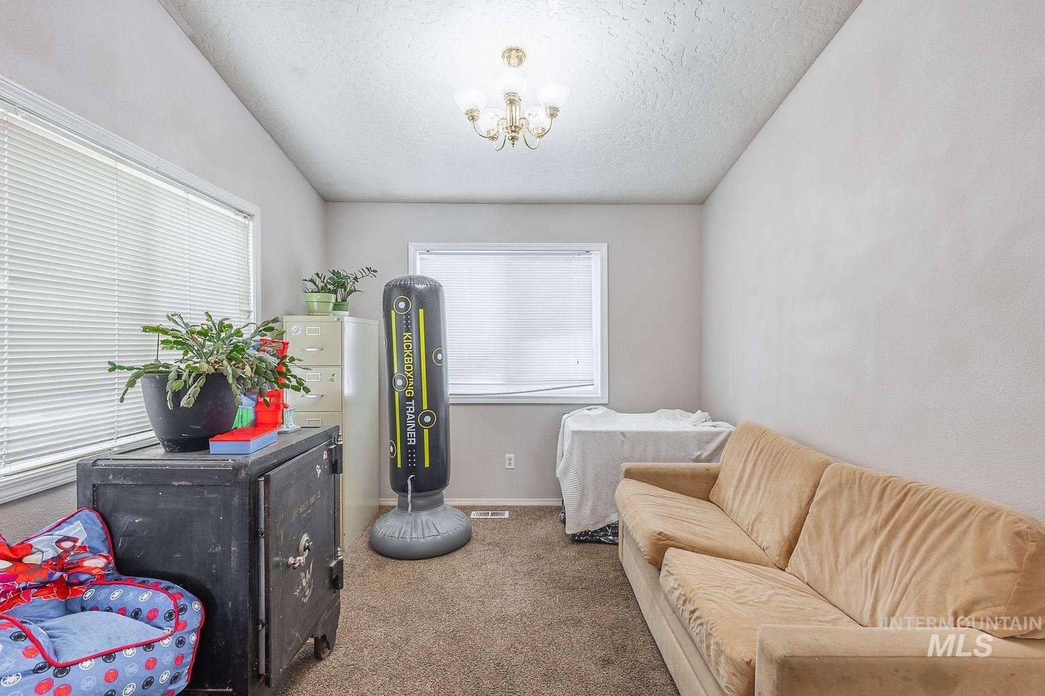 2909 Myrtlewood Way Property Photo 14