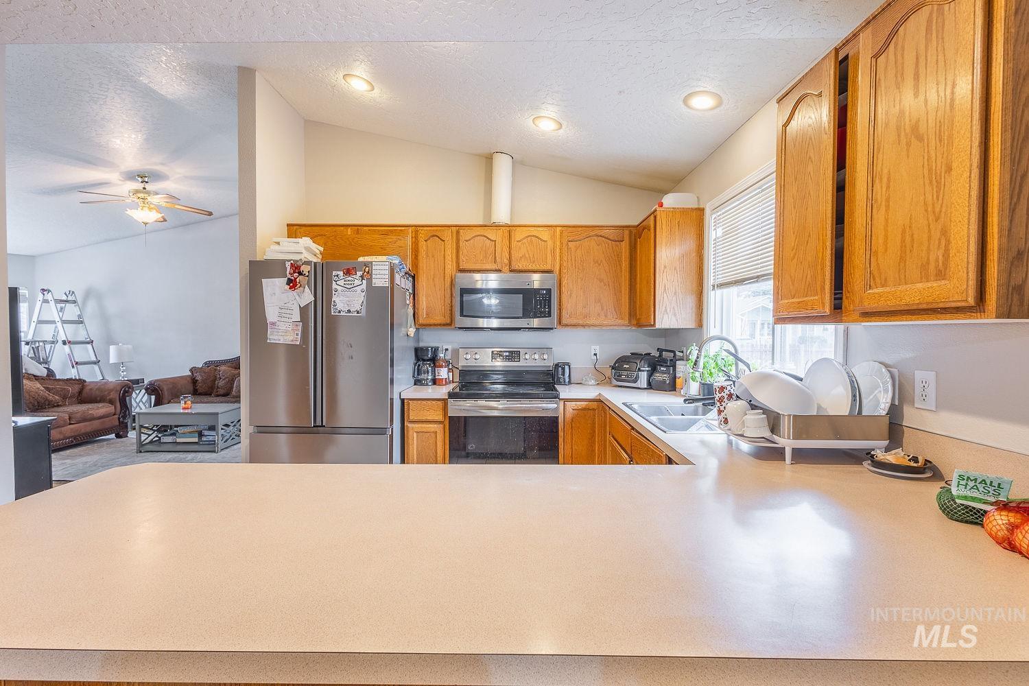 2909 Myrtlewood Way Property Photo 17