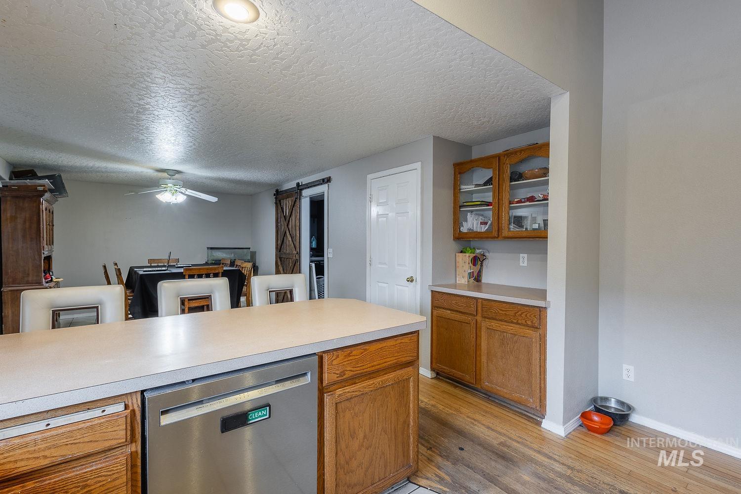 2909 Myrtlewood Way Property Photo 20