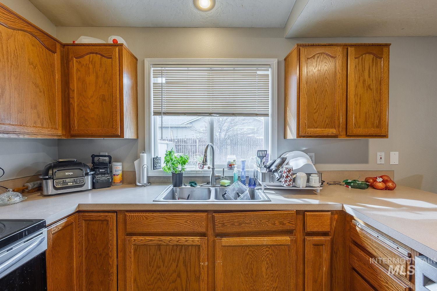 2909 Myrtlewood Way Property Photo 22