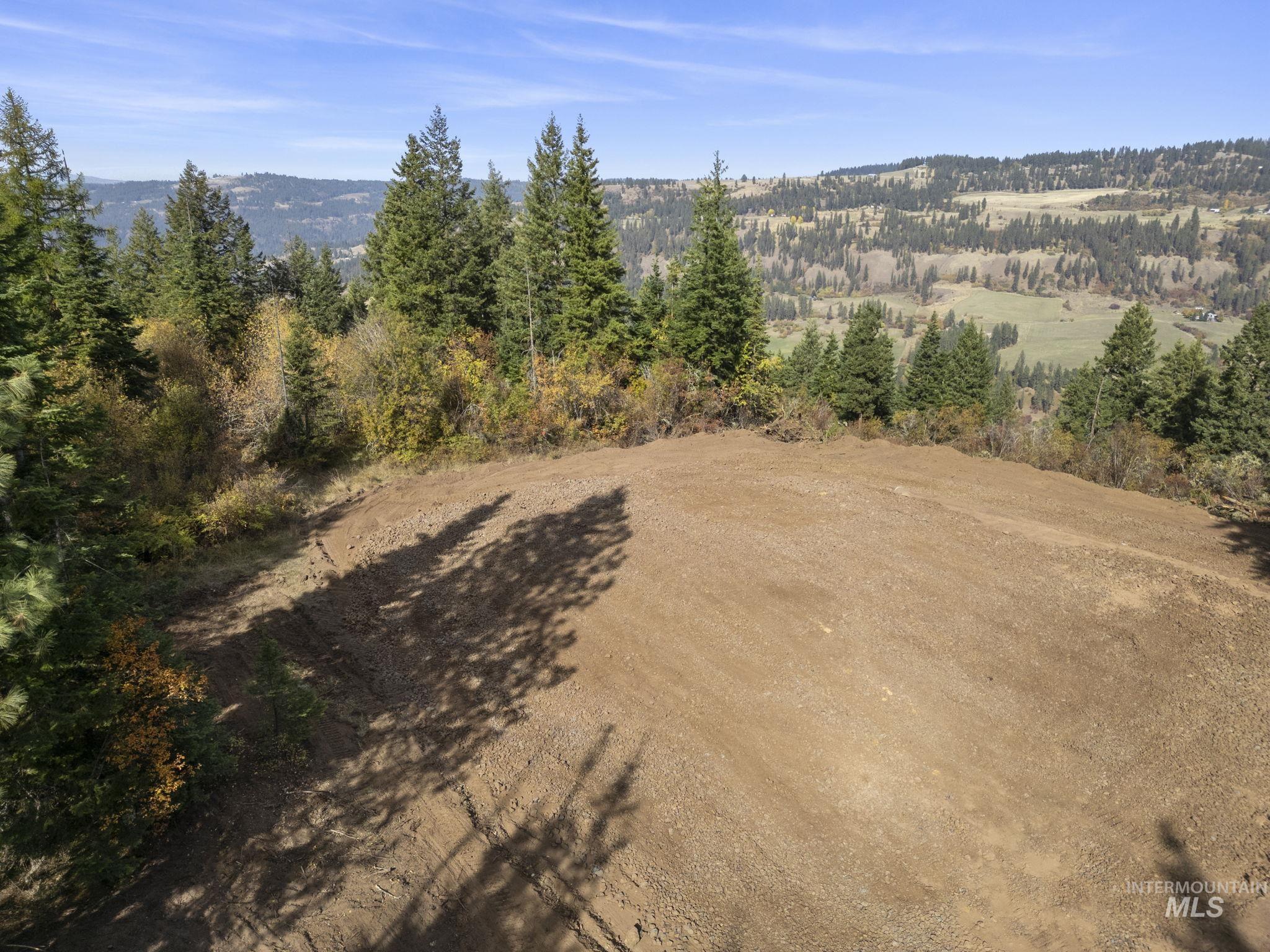 472 Mountain Top Drive Property Photo 15
