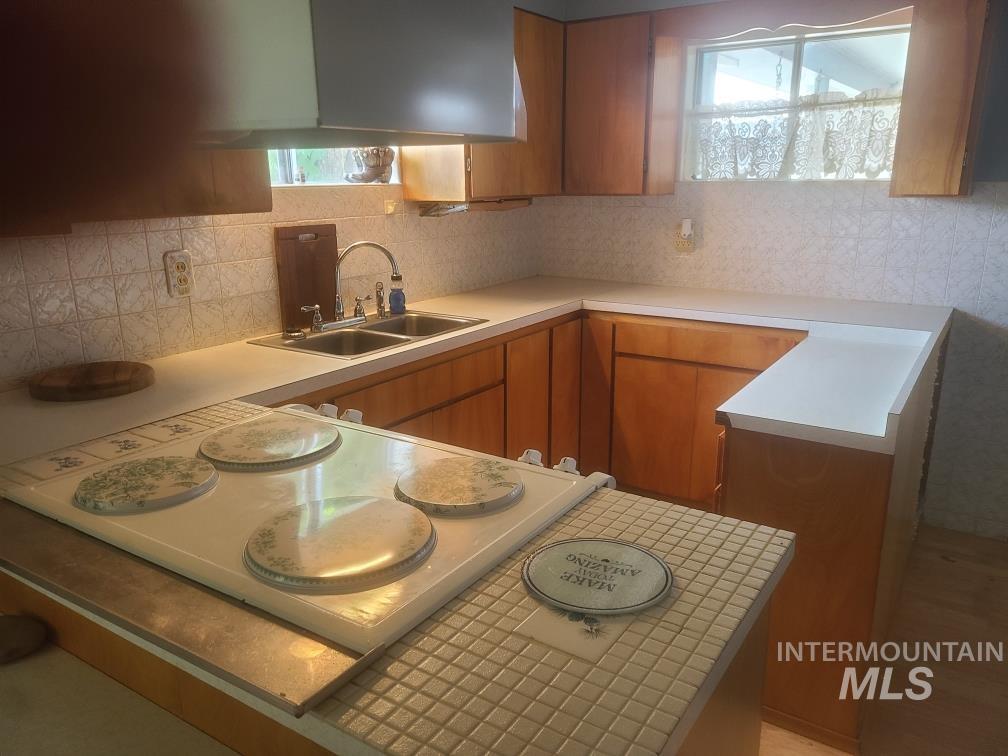1015 Post Ln Property Photo 2