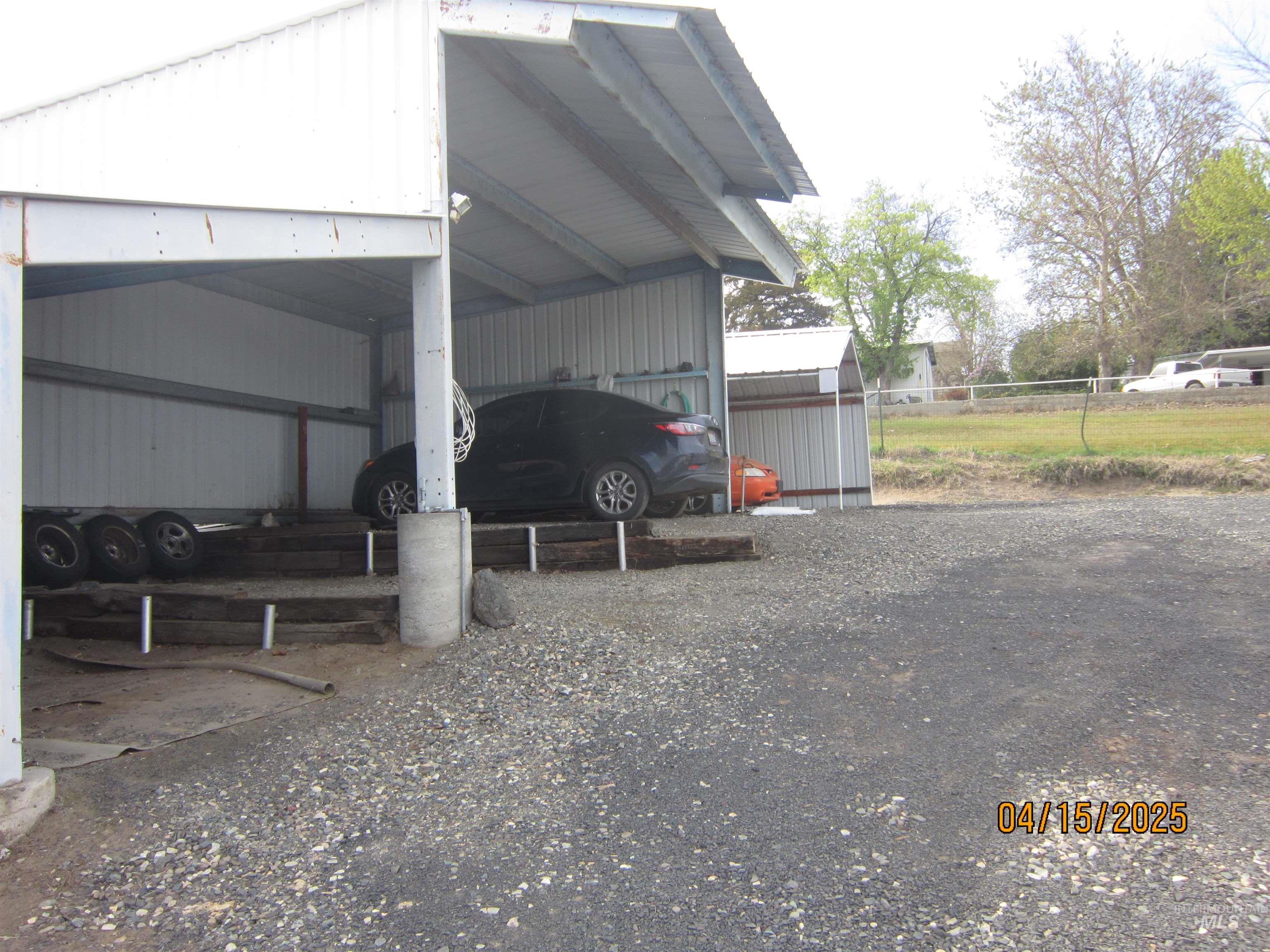 1015 Post Ln Property Photo 7
