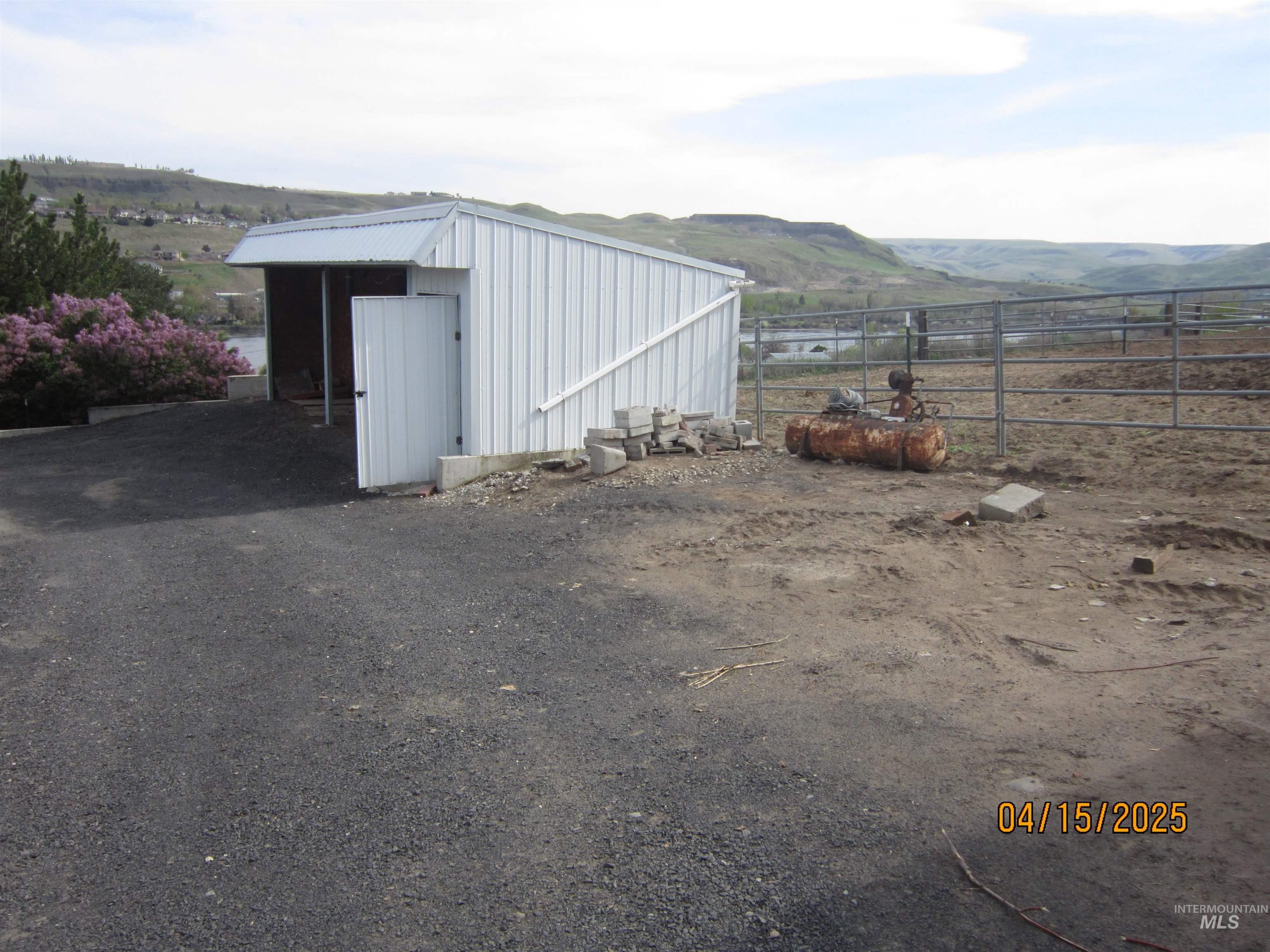 1015 Post Ln Property Photo 8