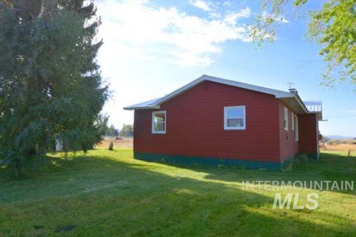 10964 Highway 75 Property Photo 2