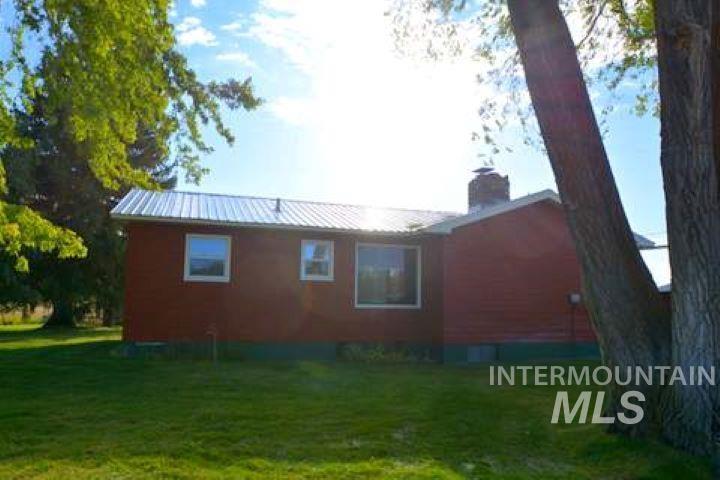 10964 Highway 75 Property Photo 3