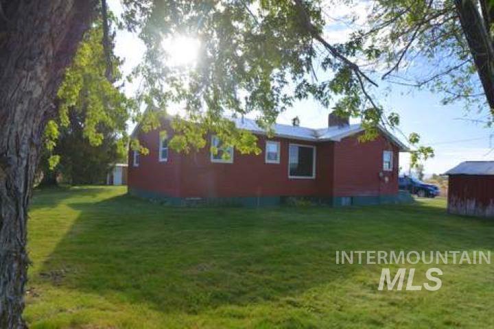 10964 Highway 75 Property Photo 4