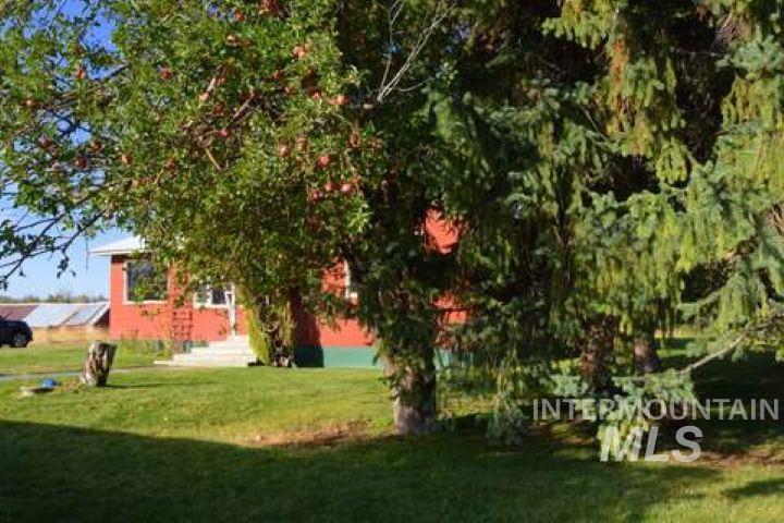10964 Highway 75 Property Photo 5
