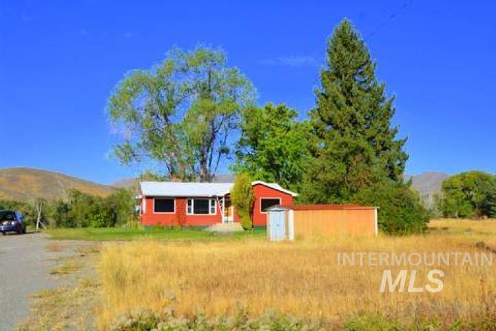 10964 Highway 75 Property Photo 9