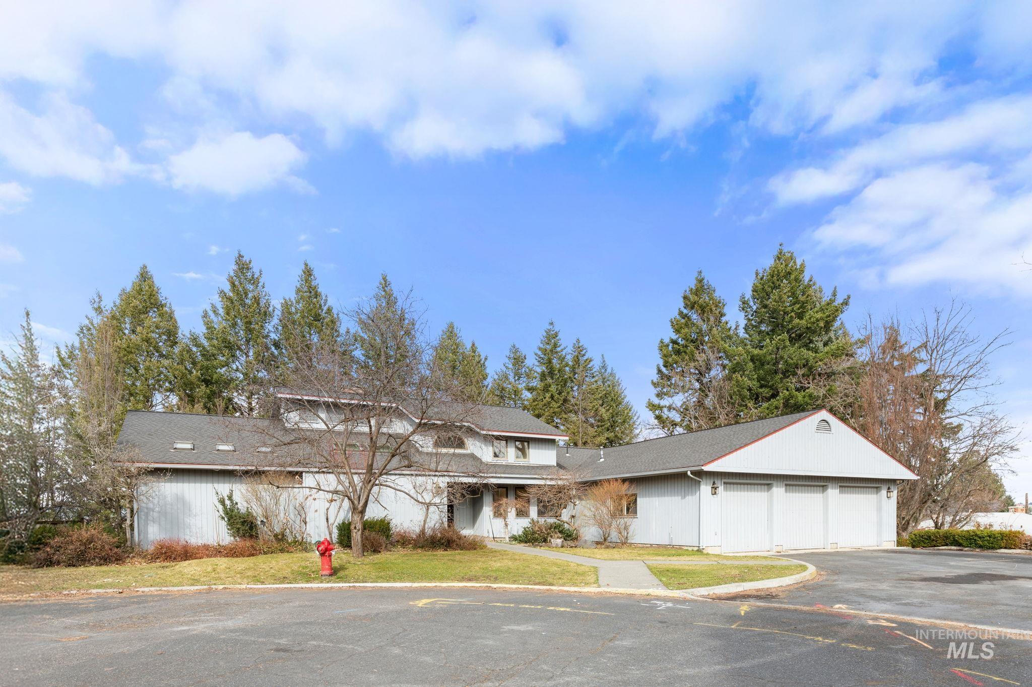 1715 Atsirk Street Property Photo