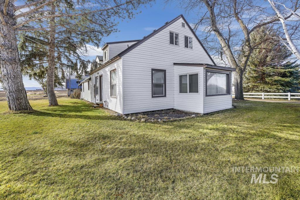3321 Addison Ave E Property Photo 9