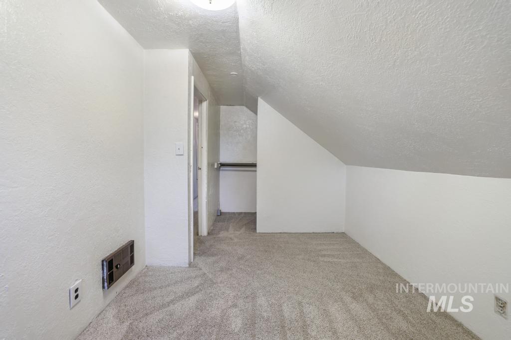 3321 Addison Ave E Property Photo 20