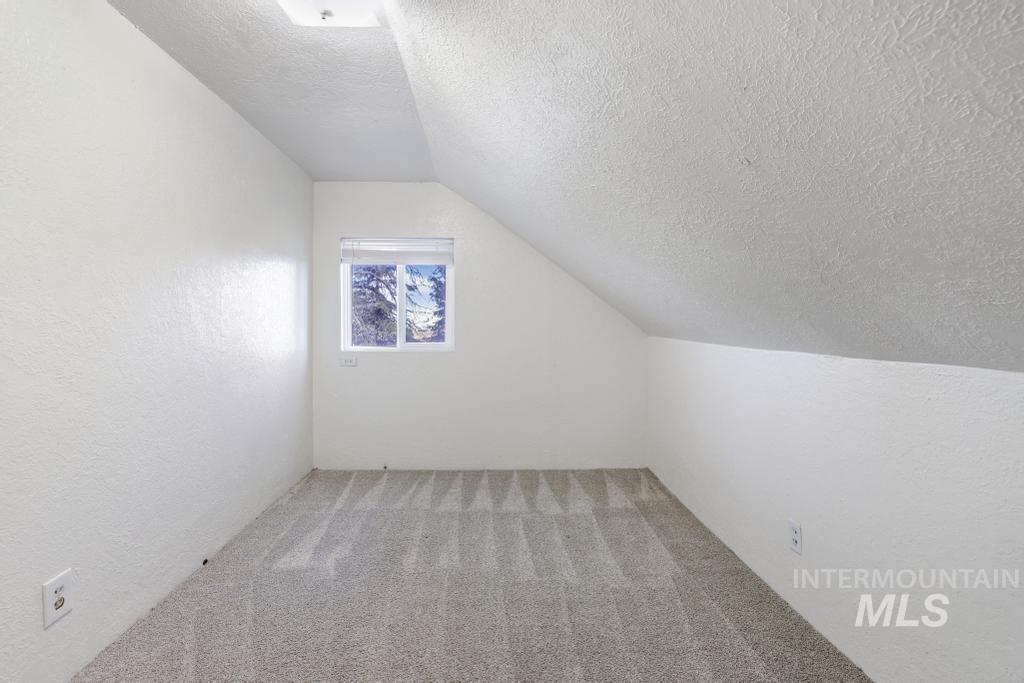 3321 Addison Ave E Property Photo 23
