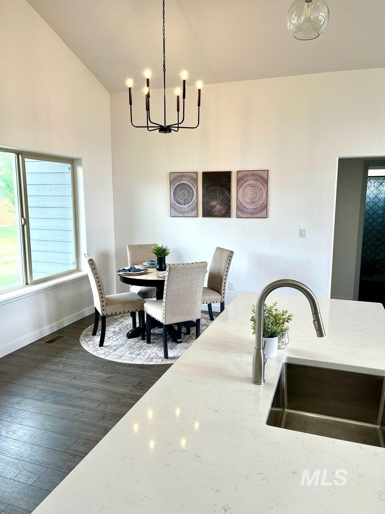 16 Timberline Drive Property Photo 3