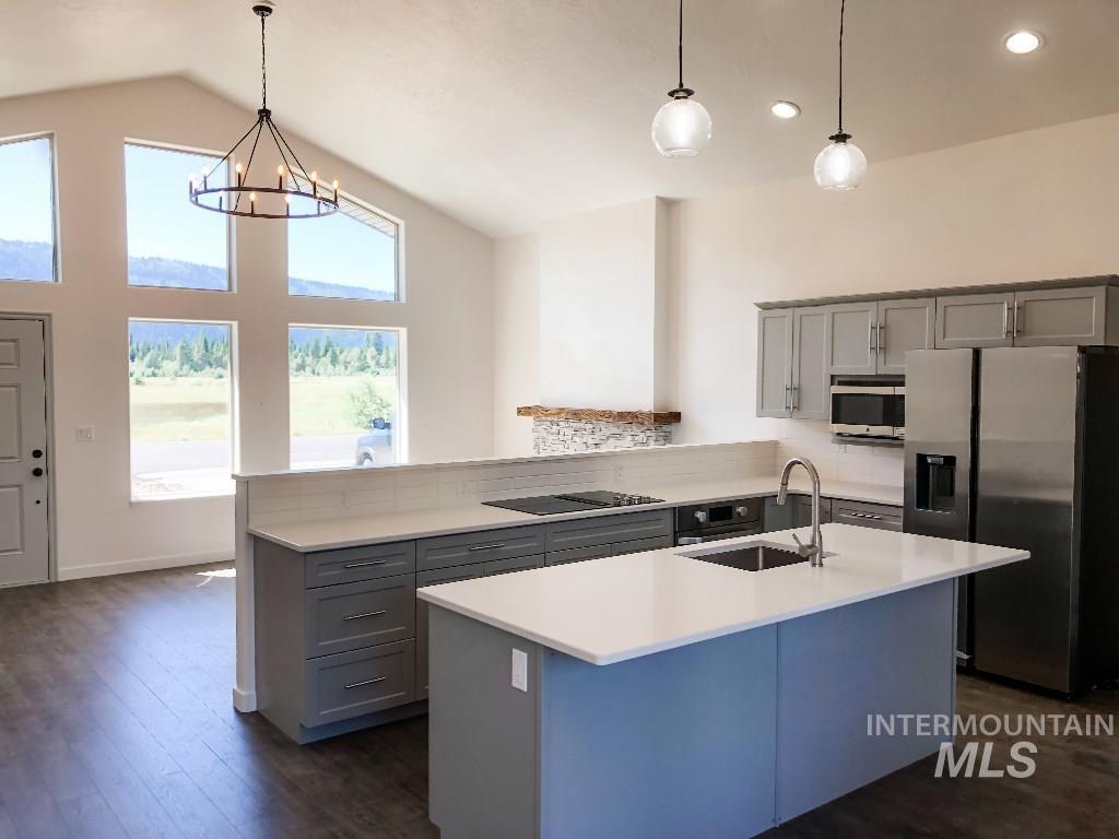 16 Timberline Drive Property Photo 6