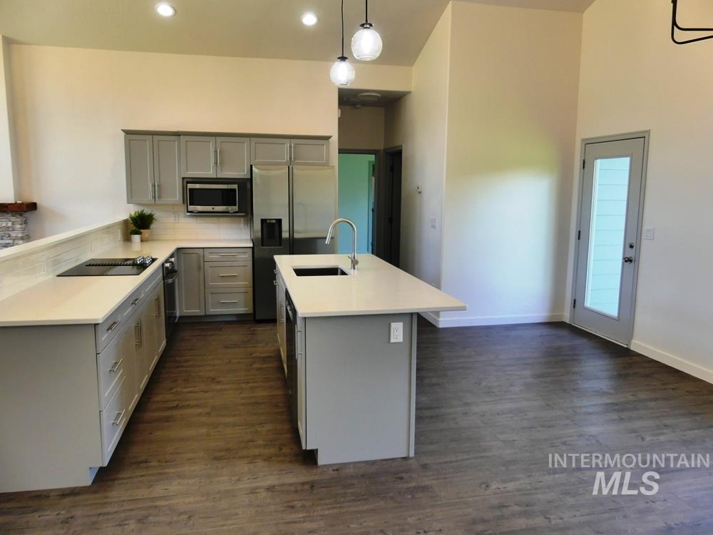 16 Timberline Drive Property Photo 13