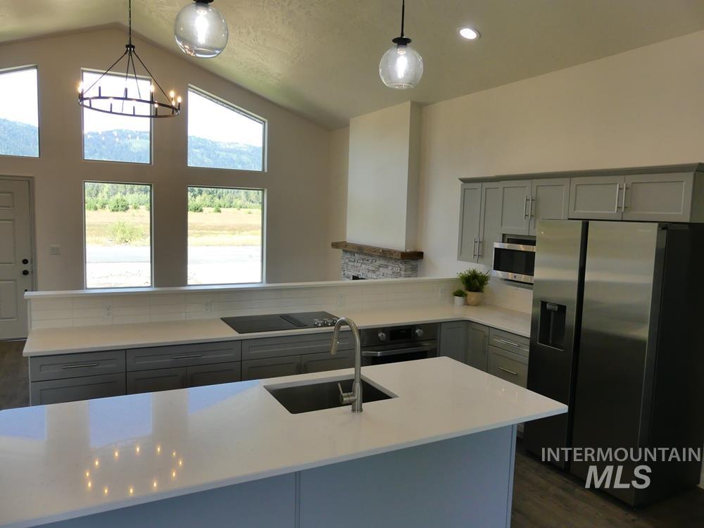 16 Timberline Drive Property Photo 18