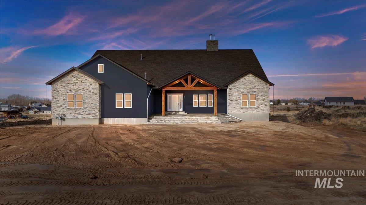 620 Pioneer Mtn Loop Property Photo 1
