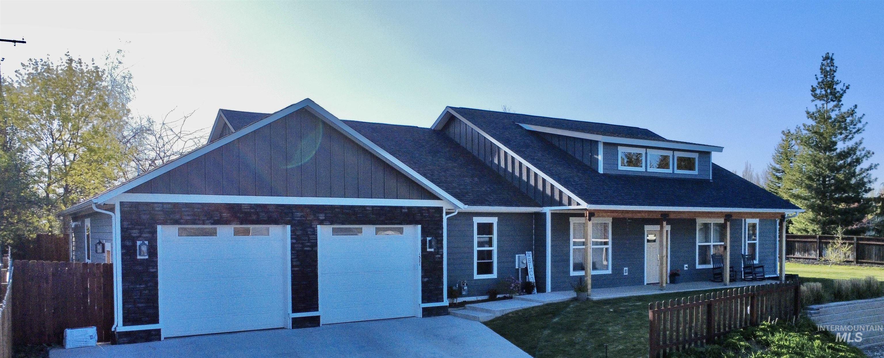 1321 Lande LN Property Photo 1