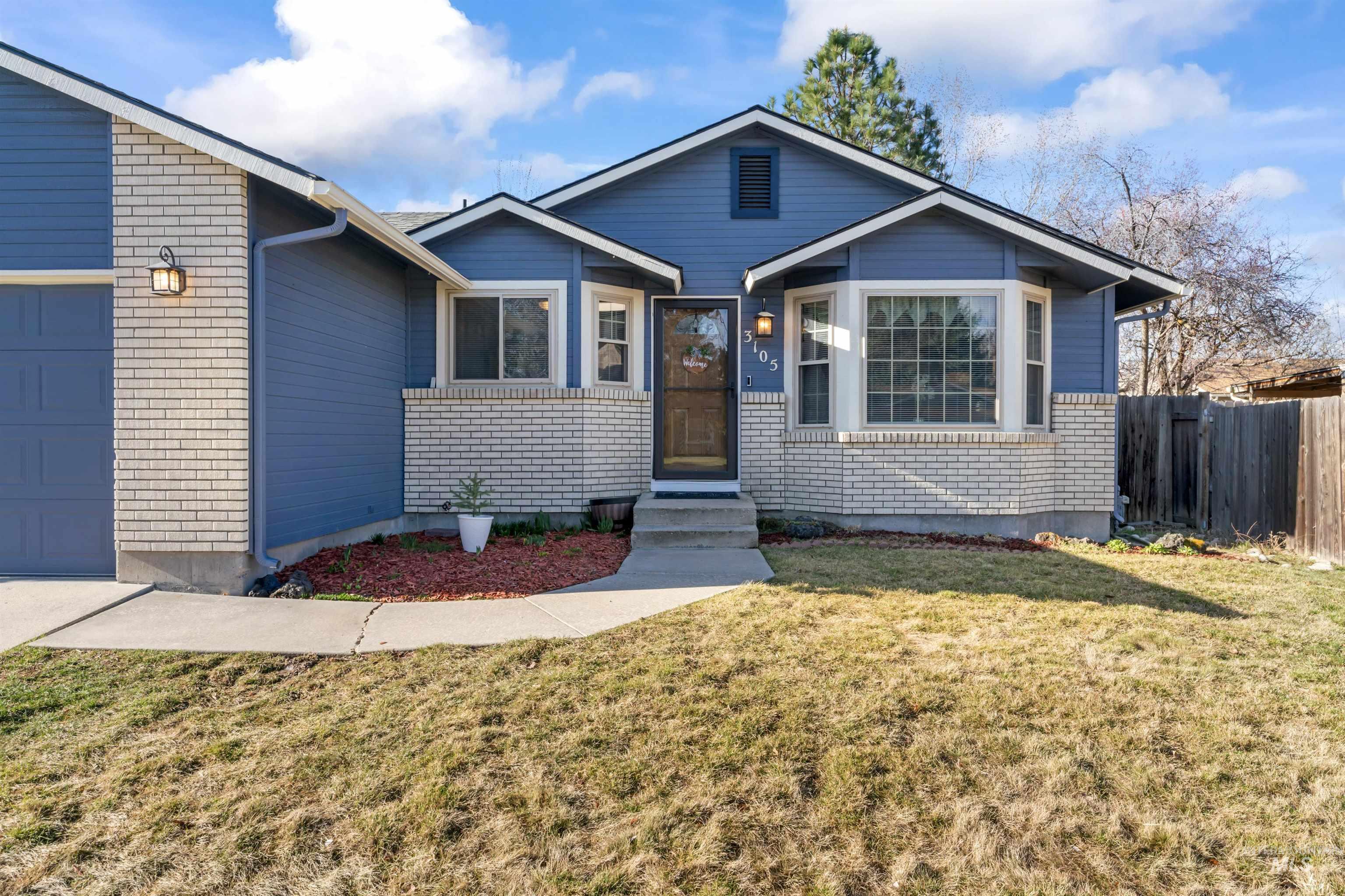 3105 E Eastgate Dr. Property Photo 3