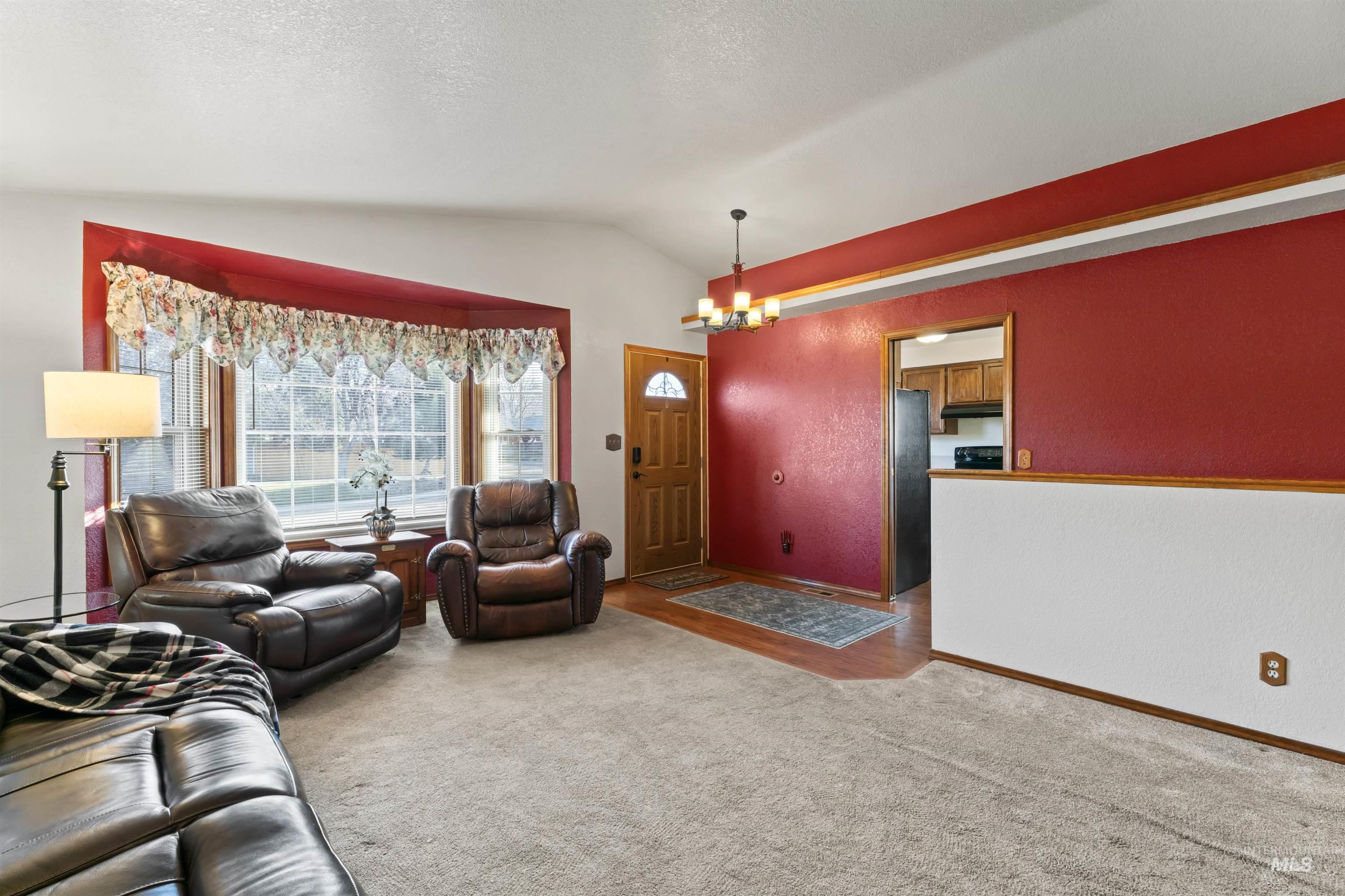 3105 E Eastgate Dr. Property Photo 8