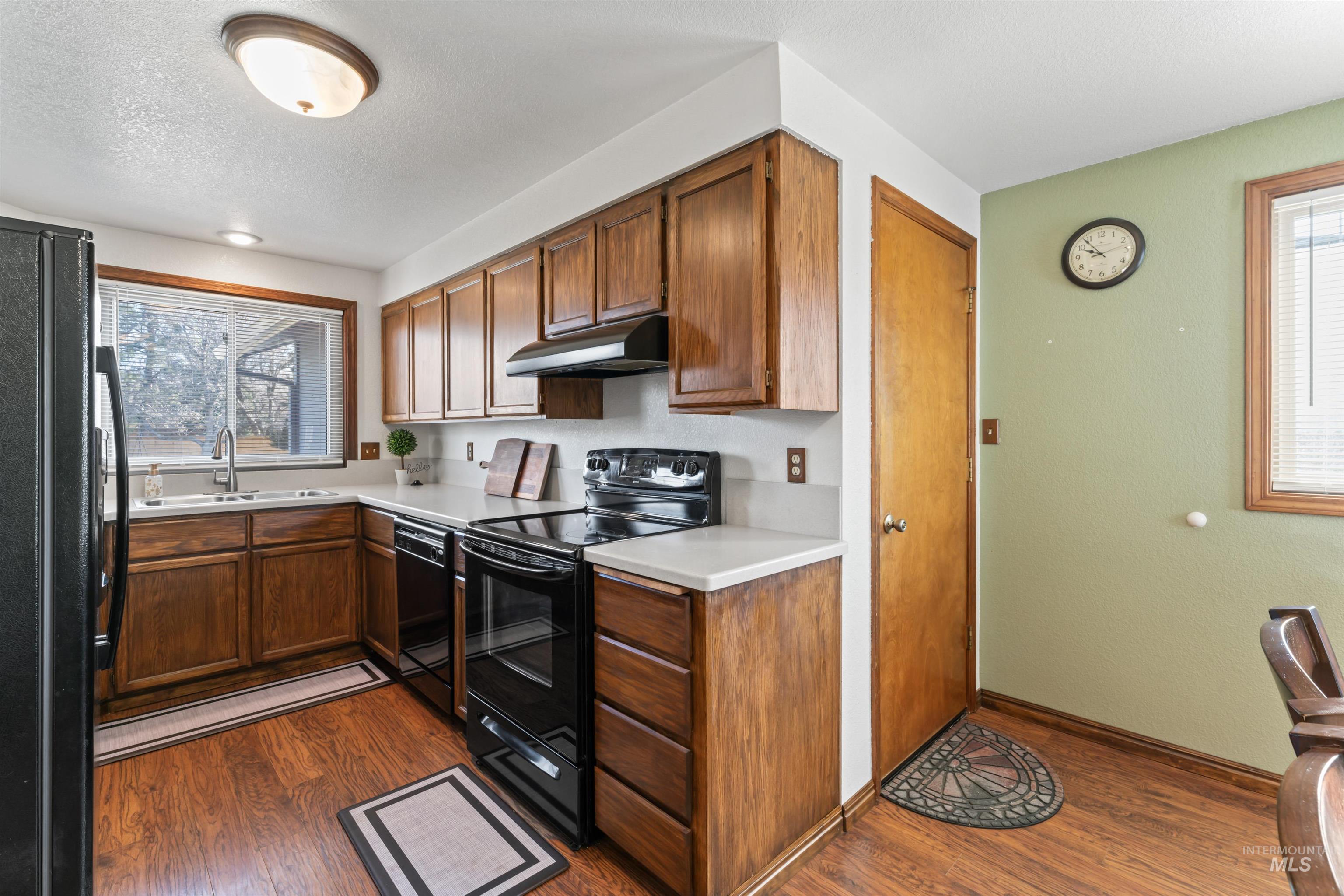 3105 E Eastgate Dr. Property Photo 10