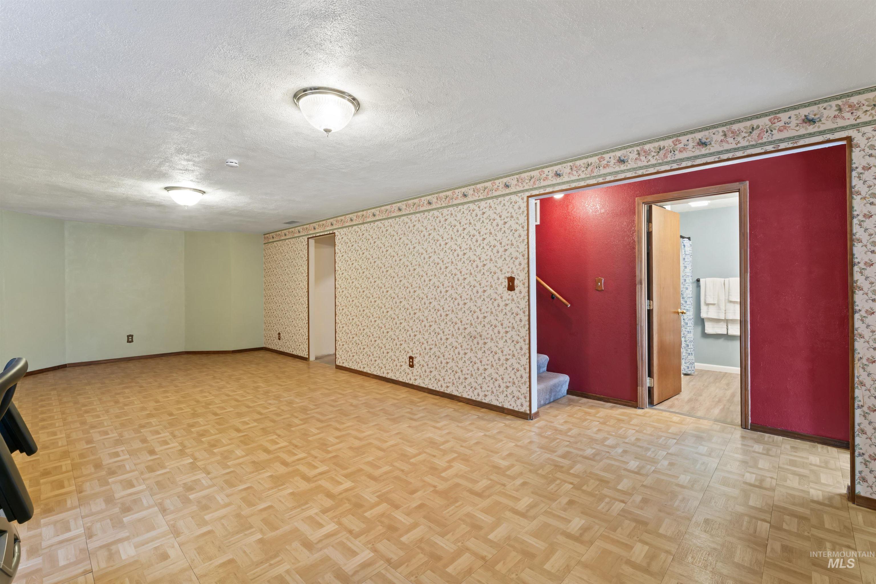 3105 E Eastgate Dr. Property Photo 26