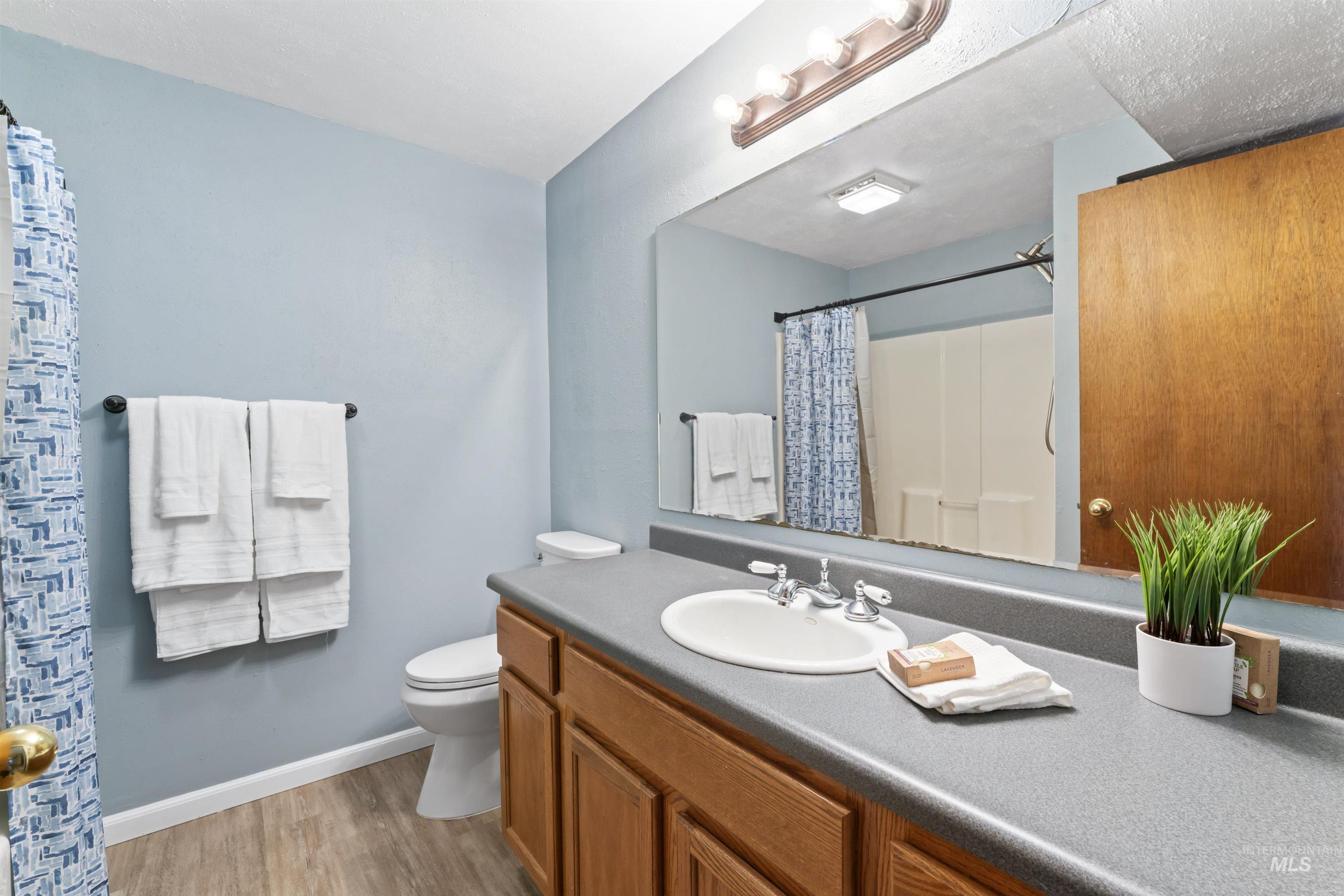 3105 E Eastgate Dr. Property Photo 33